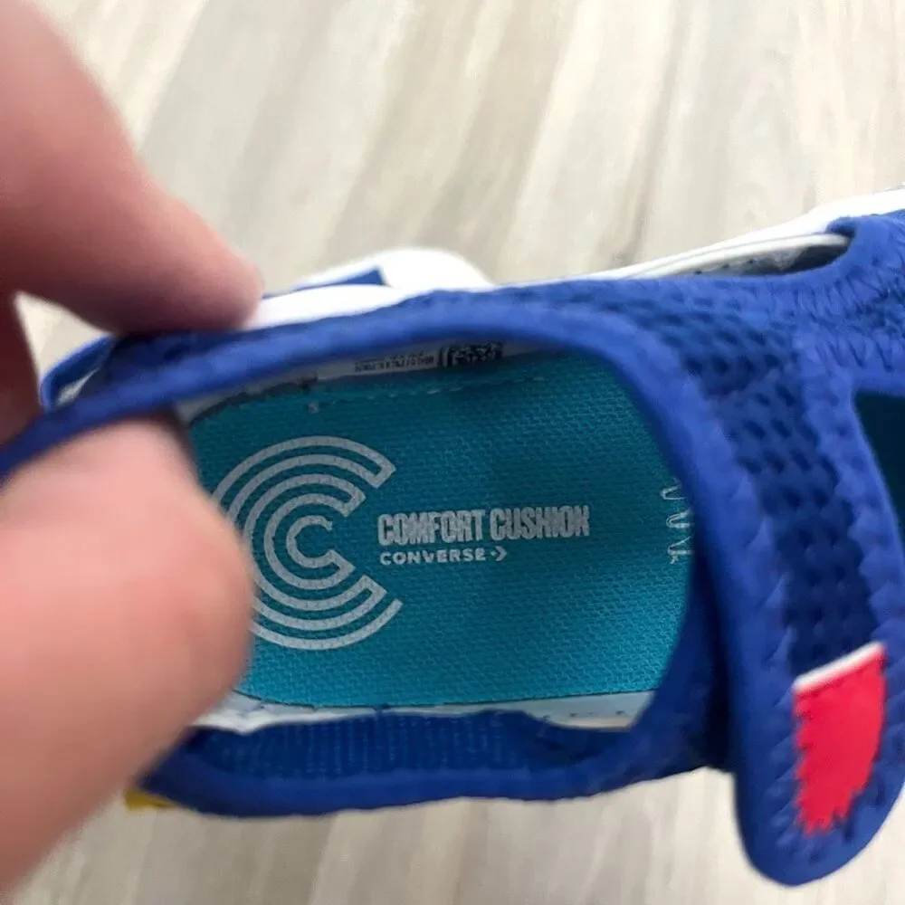 Converse Blue Hook‎ and Loop Strap Ultra Sneaker Sandals in Kids Size 6